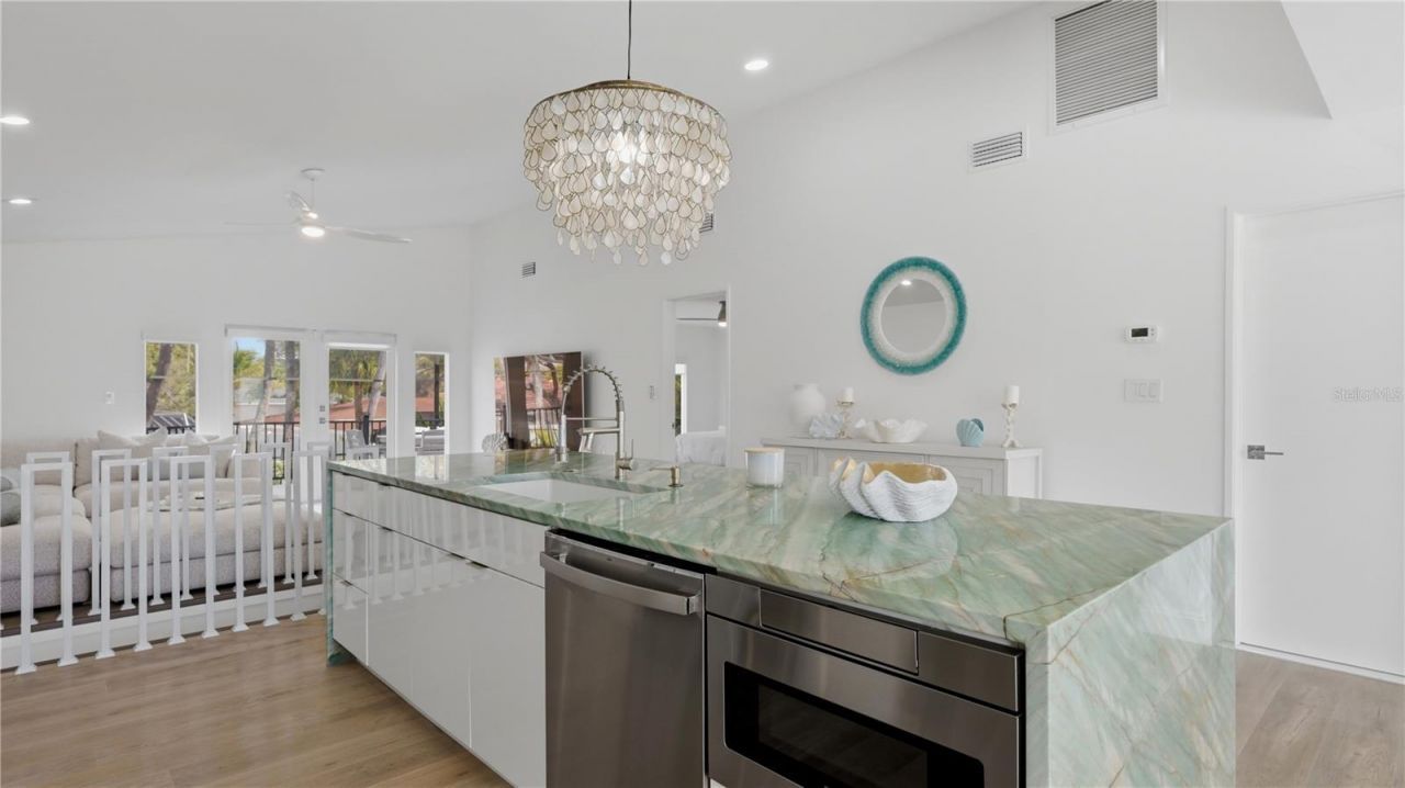 4939 Commonwealth Drive, Sarasota, FL 34242 Photo