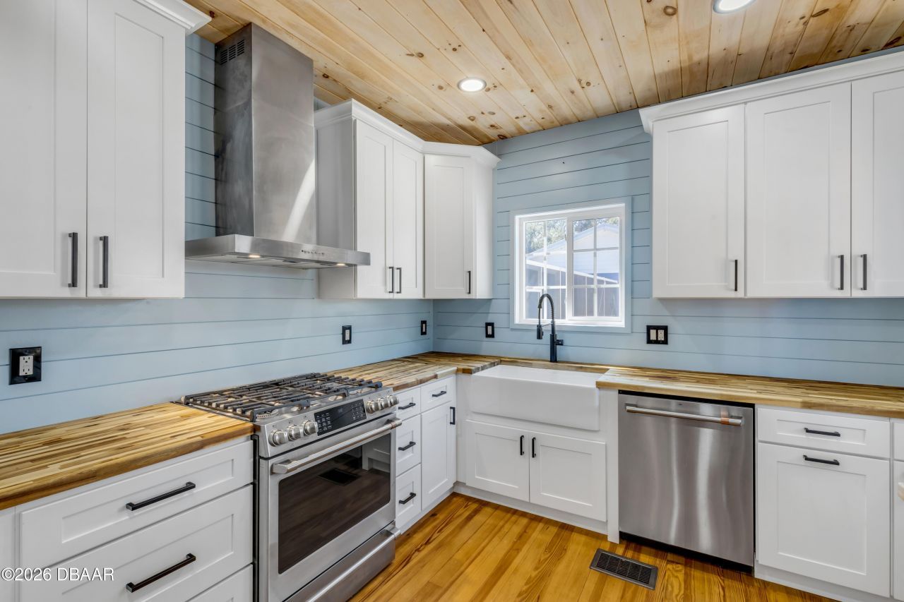 532 Faulkner Street, New Smyrna Beach, FL 32168 Photo