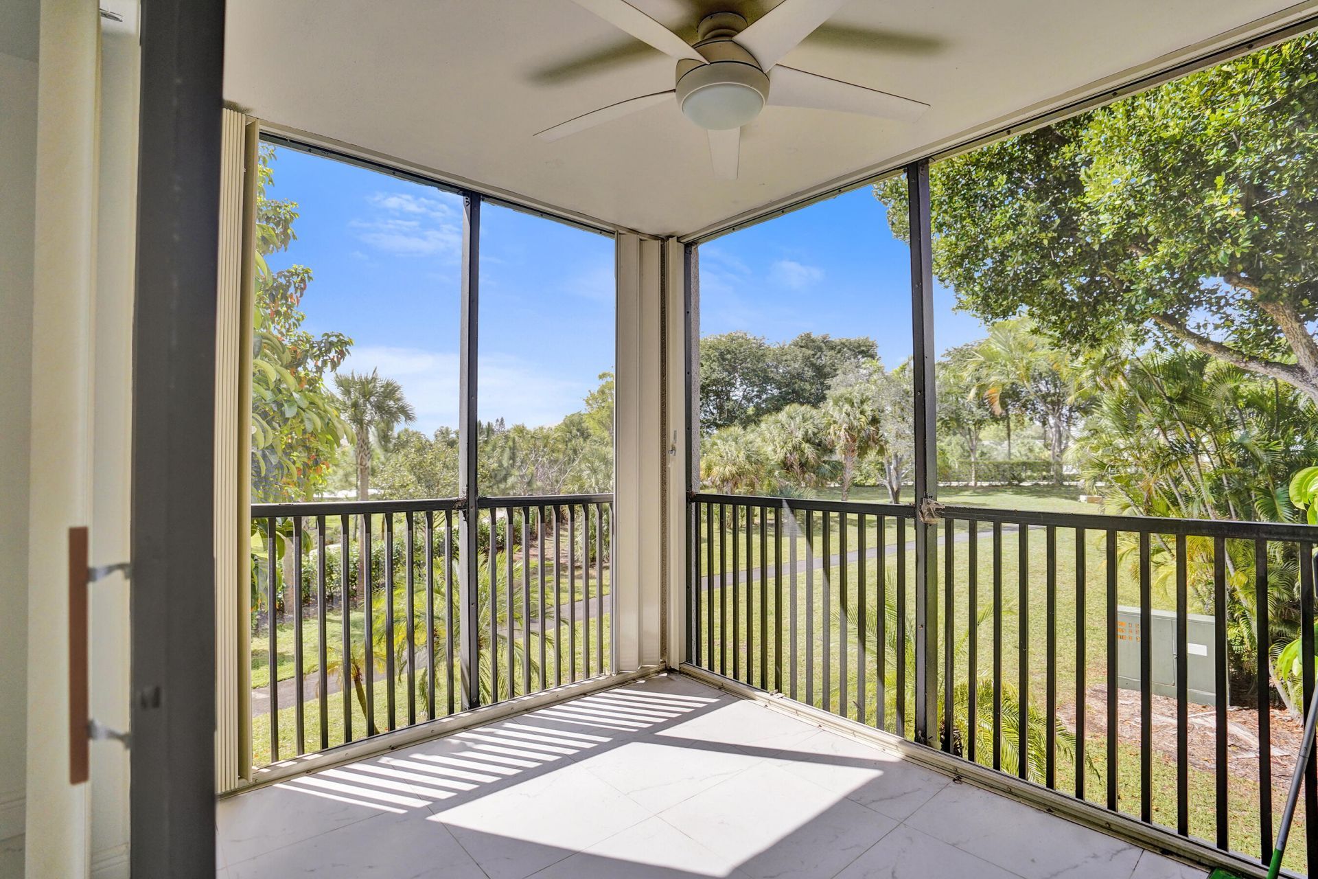 5951 Wellesley Park Drive, Unit 206, Boca Raton, FL 33433 Photo