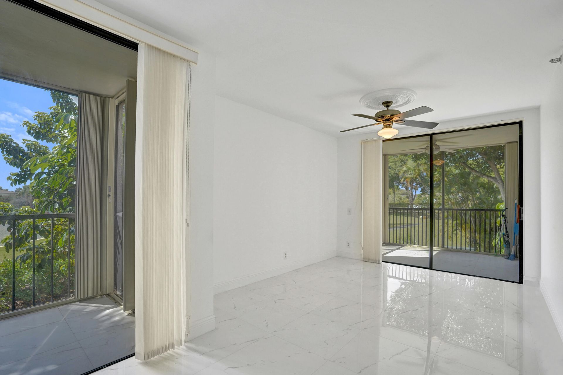 5951 Wellesley Park Drive, Unit 206, Boca Raton, FL 33433 Photo
