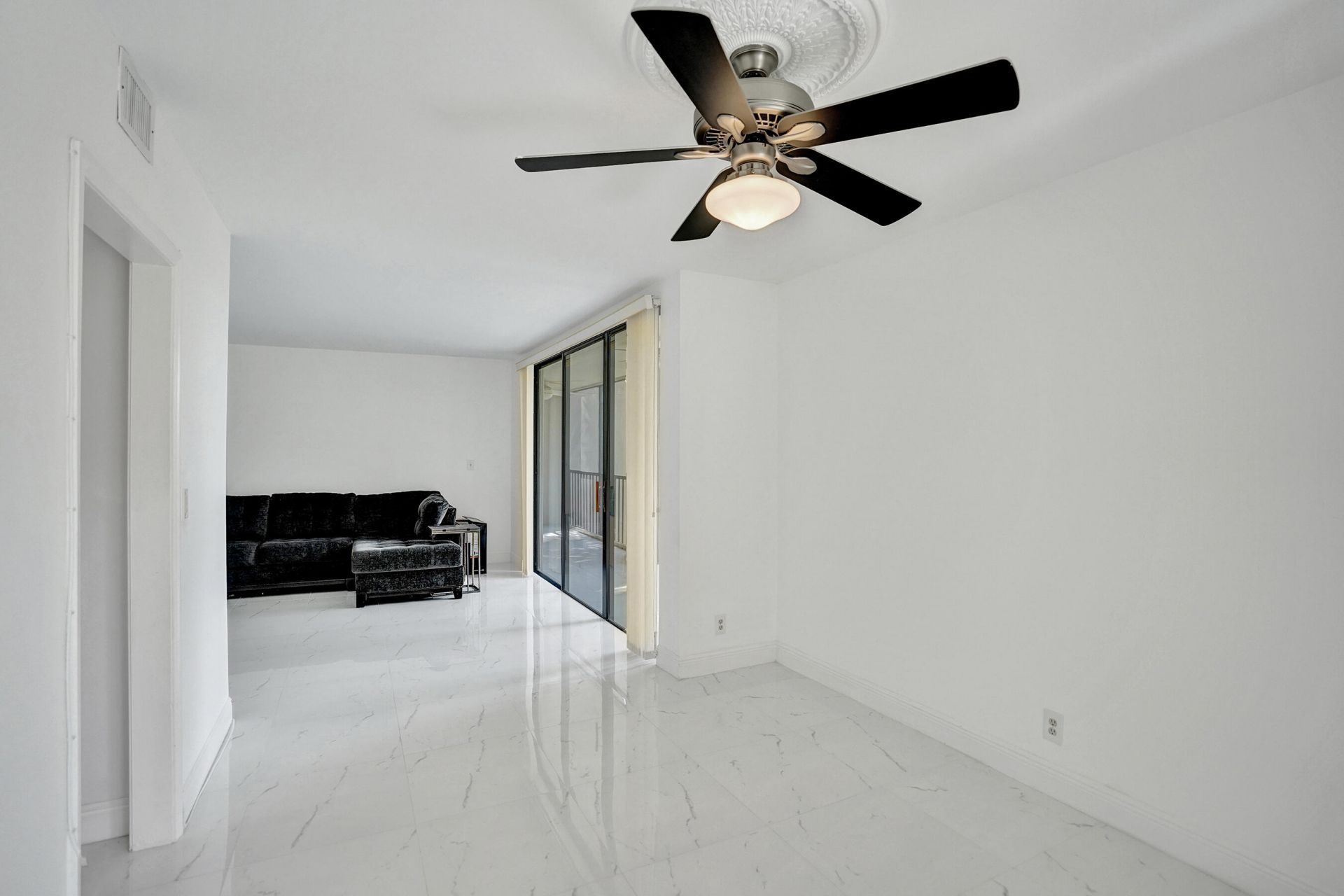 5951 Wellesley Park Drive, Unit 206, Boca Raton, FL 33433 Photo