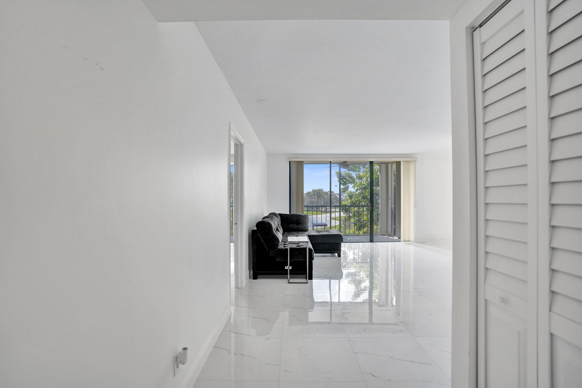 5951 Wellesley Park Drive, Unit 206, Boca Raton, FL 33433 Photo