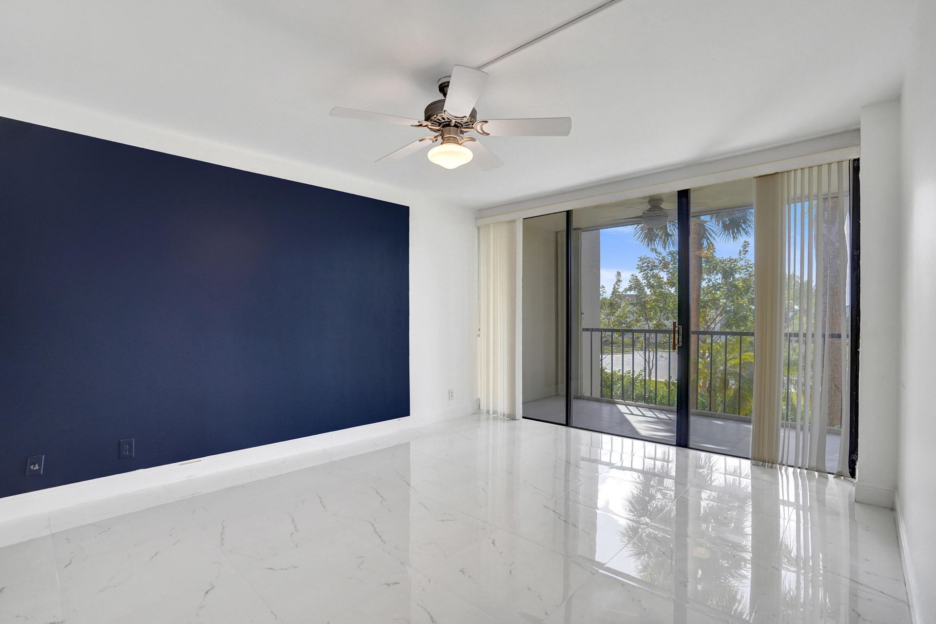 5951 Wellesley Park Drive, Unit 206, Boca Raton, FL 33433 Photo