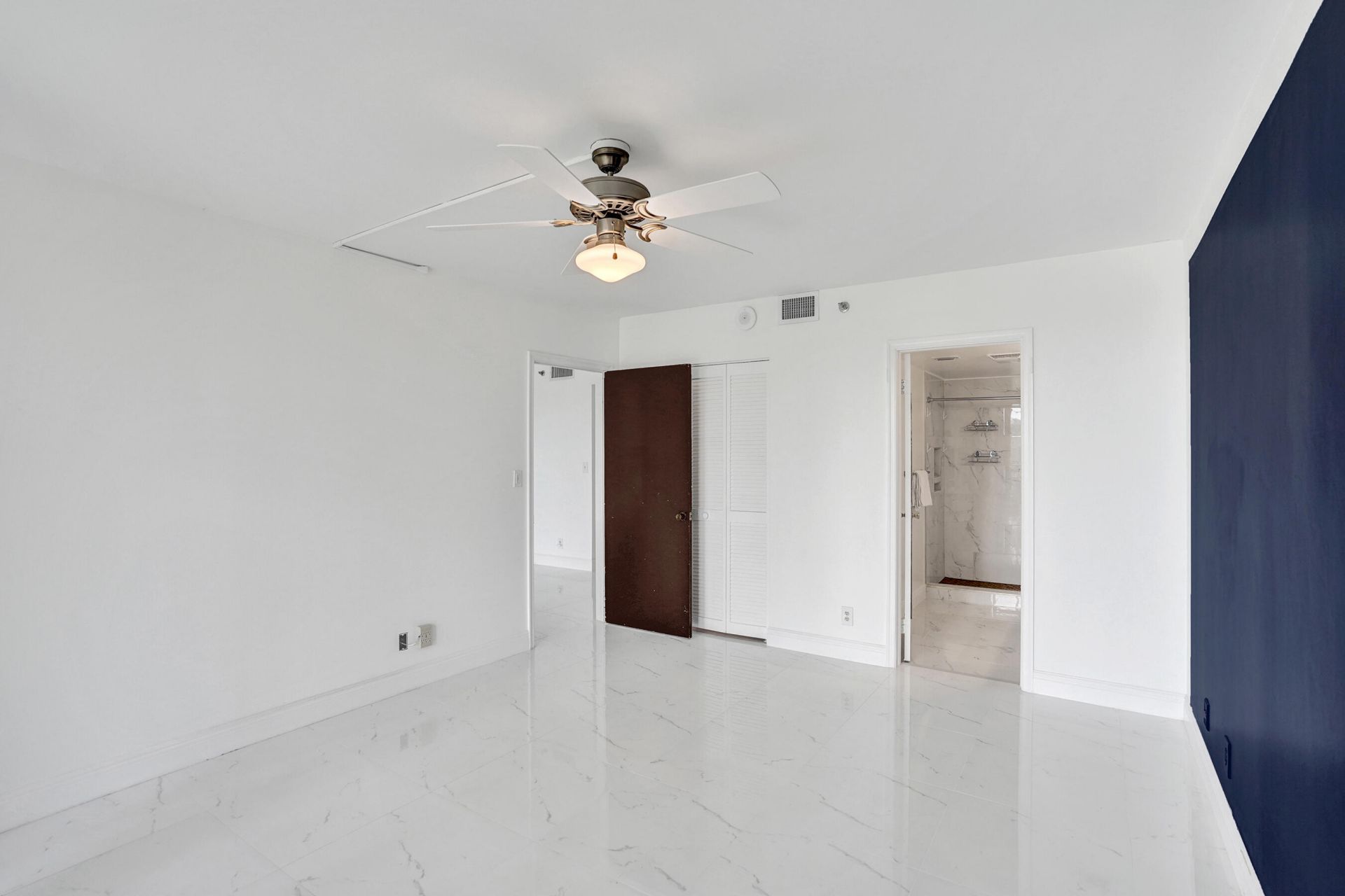 5951 Wellesley Park Drive, Unit 206, Boca Raton, FL 33433 Photo