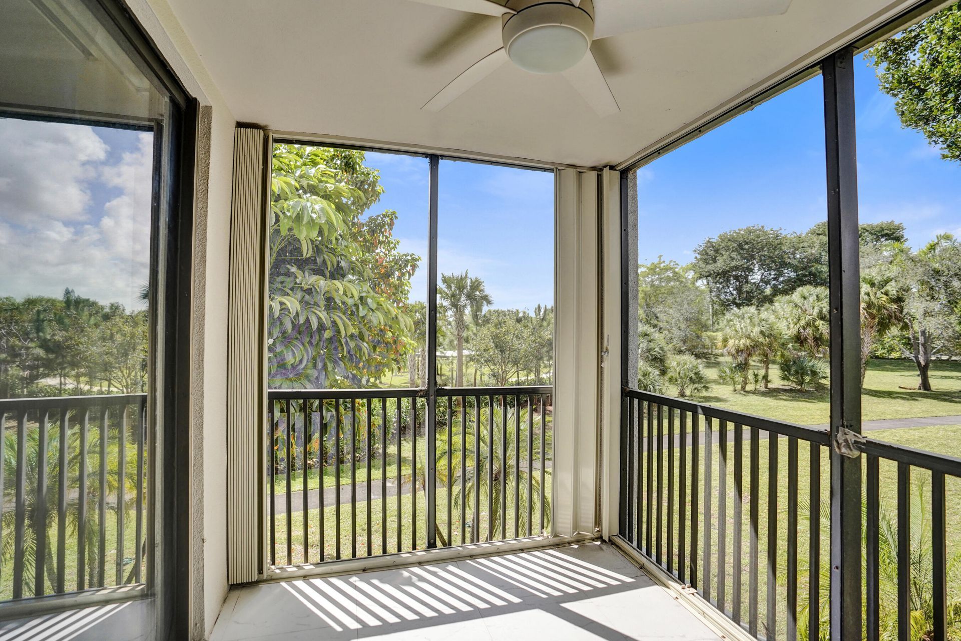 5951 Wellesley Park Drive, Unit 206, Boca Raton, FL 33433 Photo