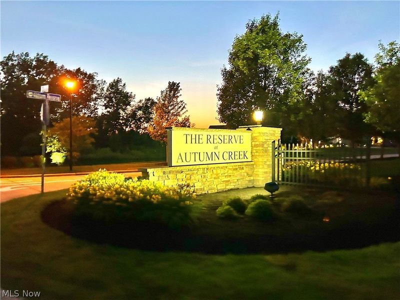 3125 PORTSMOUTH Drive, Brunswick, OH 44212 Photo 3