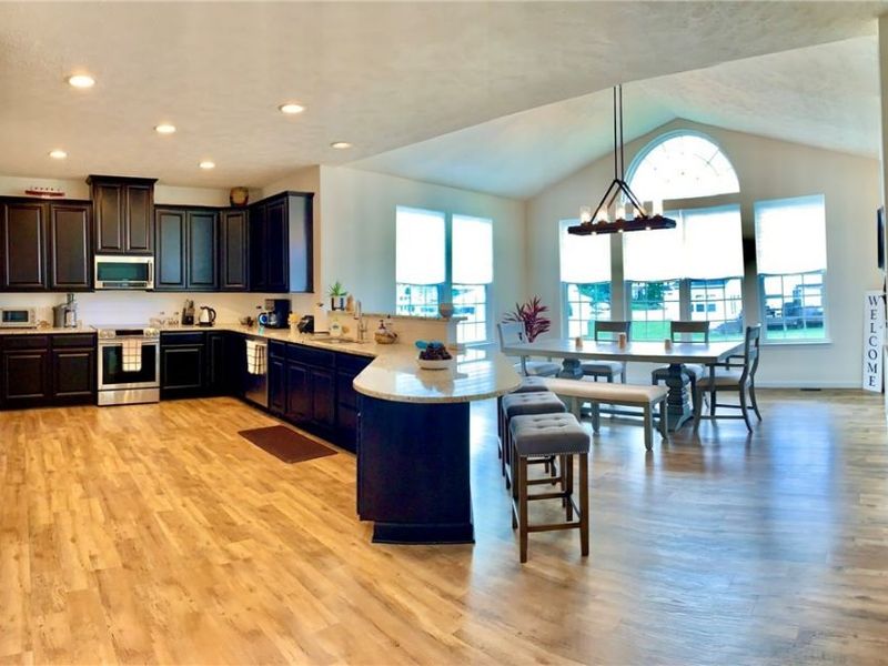 3125 PORTSMOUTH Drive, Brunswick, OH 44212 Photo 8