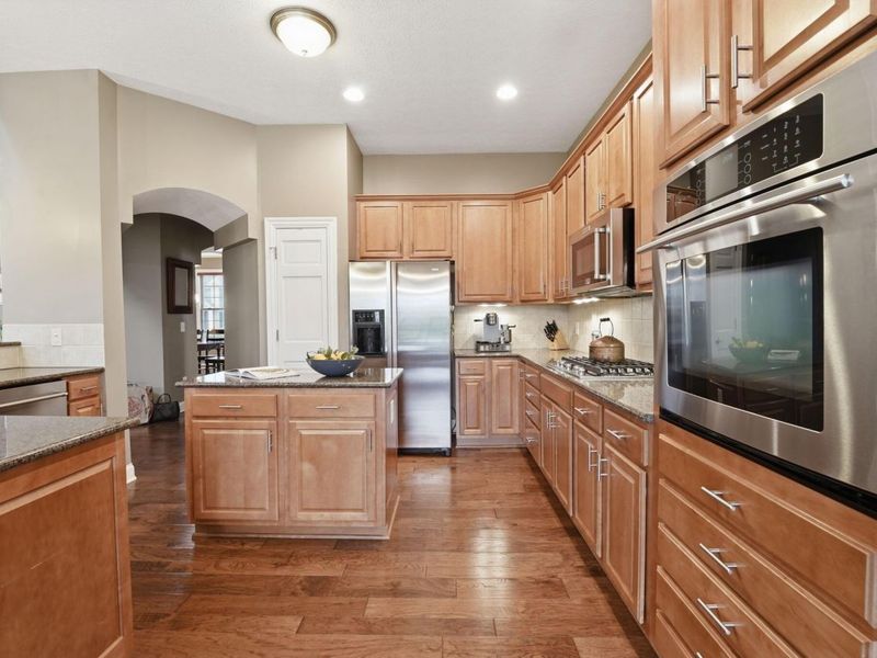 8574 Trail Lake Drive, Powell, OH 43065 Photo 12