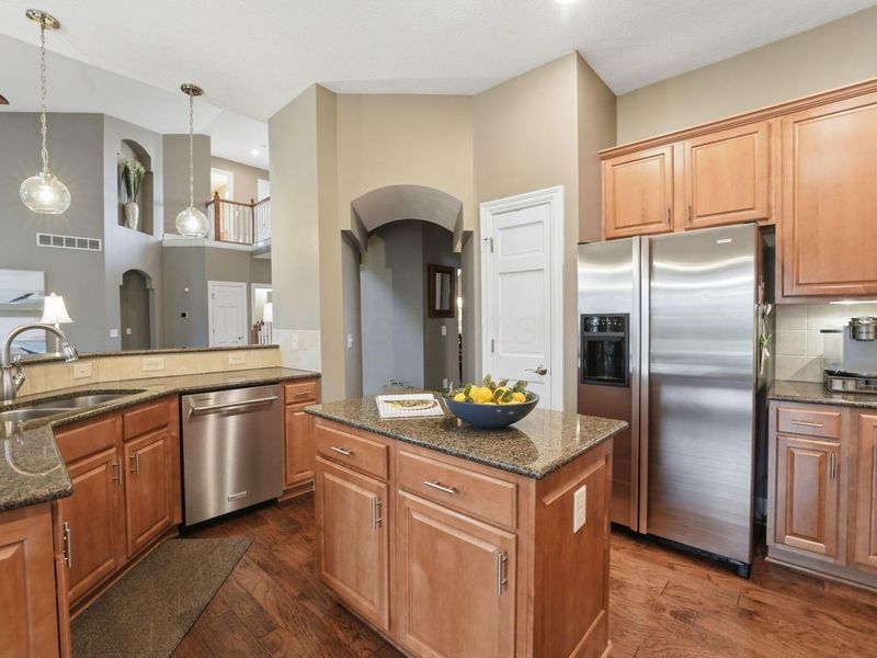 8574 Trail Lake Drive, Powell, OH 43065 Photo 14