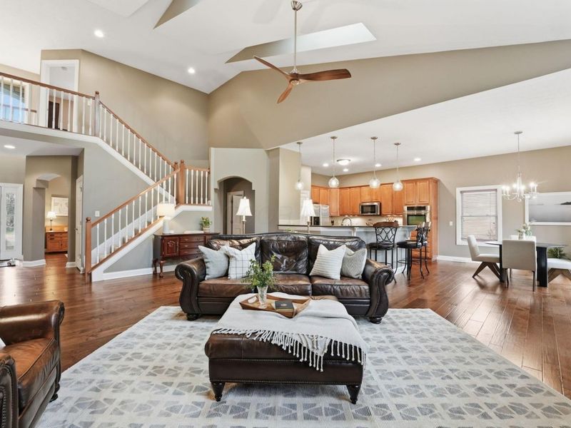 8574 Trail Lake Drive, Powell, OH 43065 Photo 2