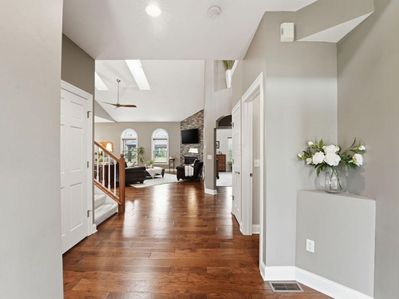 8574 Trail Lake Drive, Powell, OH 43065 Photo 6