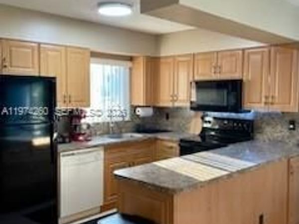 150 SE Village Dr, Unit 150, Port St. Lucie, FL 34952