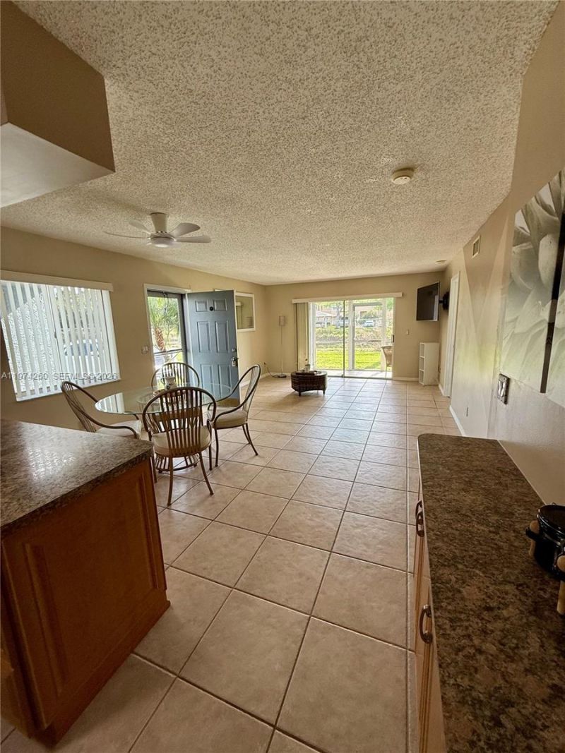 150 SE Village Dr, Unit 150, Port Saint Lucie, FL 34952 Photo