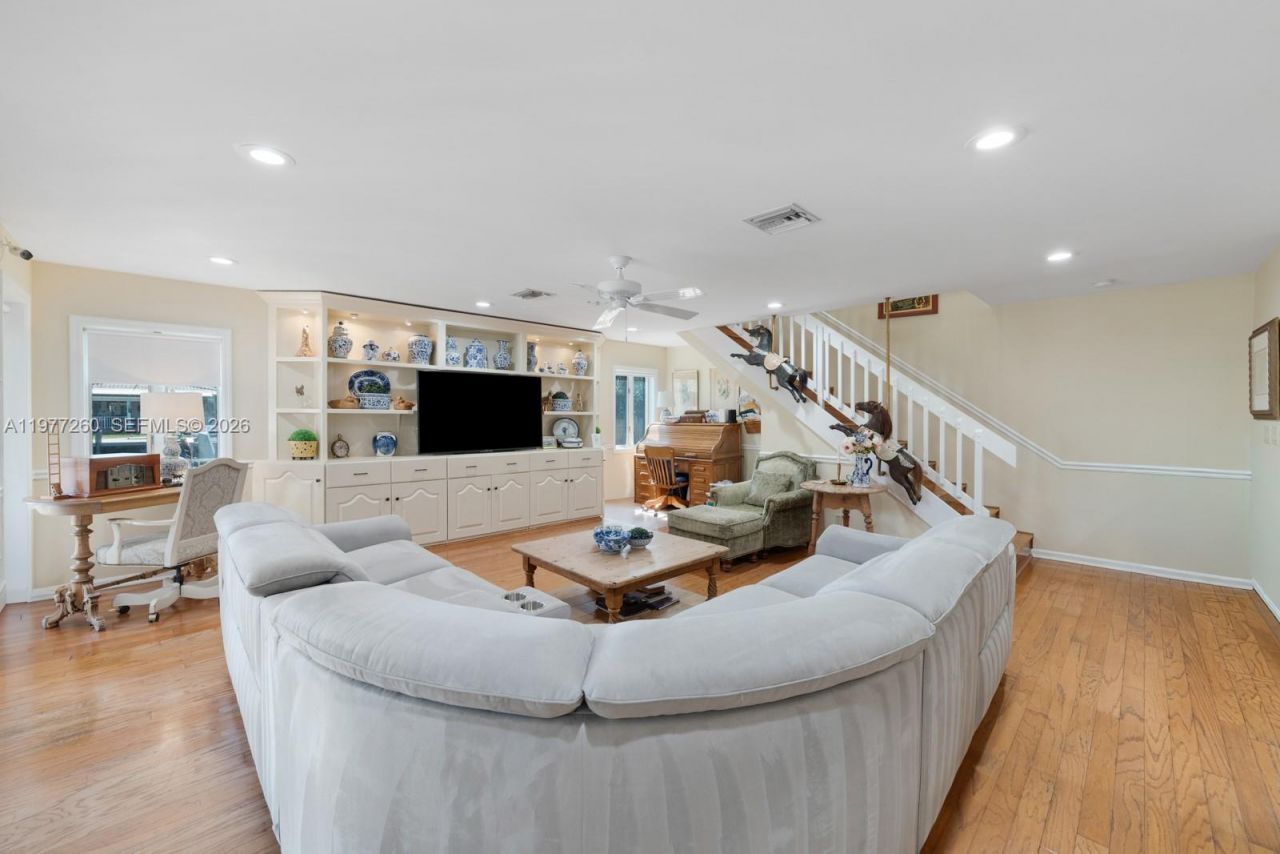 2046 NE 15th St, Fort Lauderdale, FL 33304 Photo