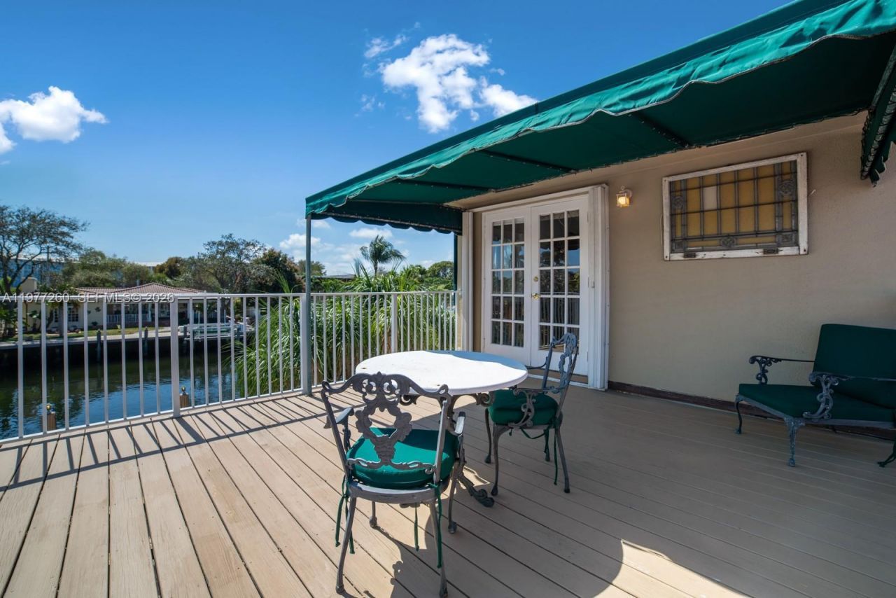 2046 NE 15th St, Fort Lauderdale, FL 33304 Photo