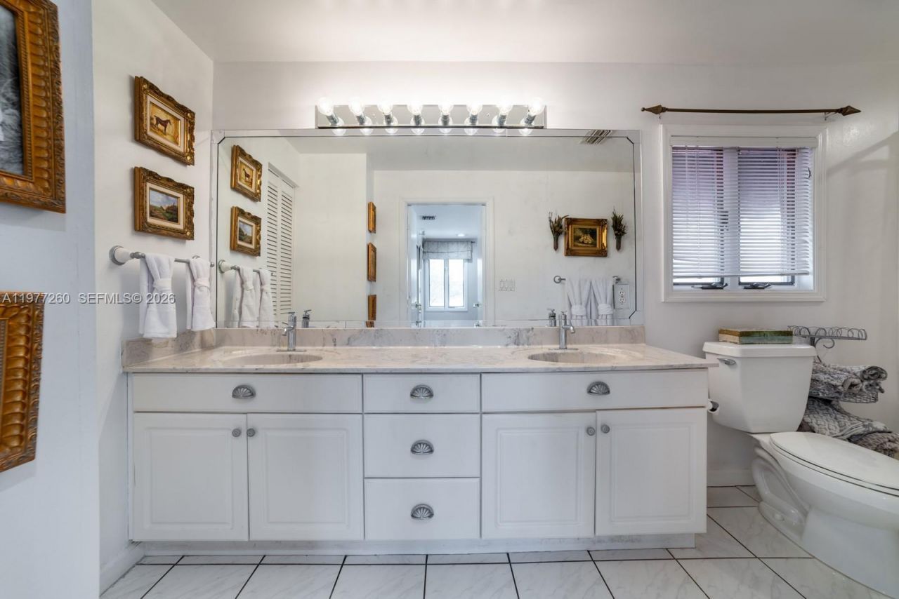 2046 NE 15th St, Fort Lauderdale, FL 33304 Photo