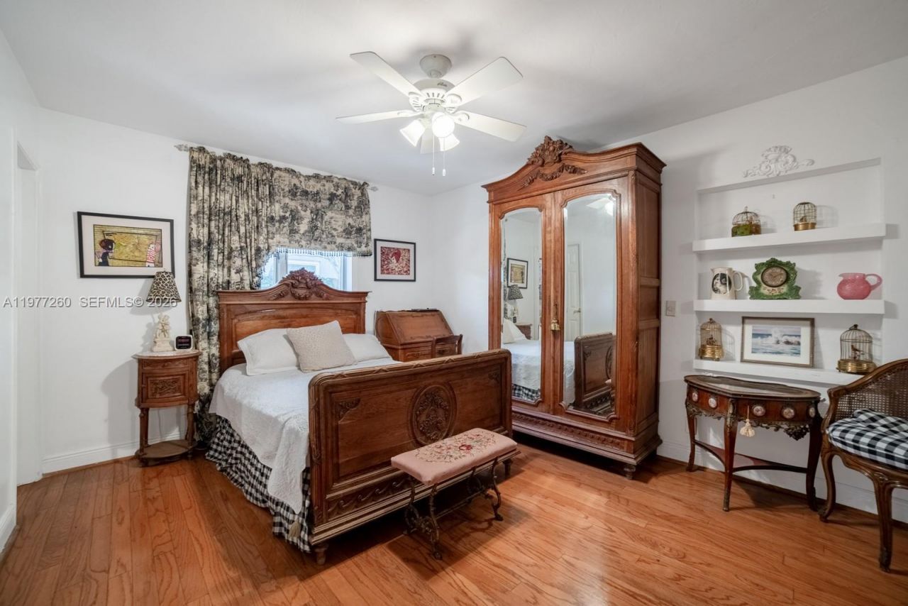 2046 NE 15th St, Fort Lauderdale, FL 33304 Photo