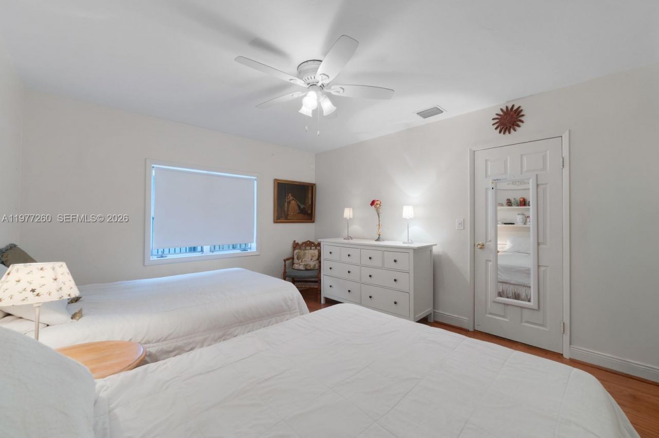 2046 NE 15th St, Fort Lauderdale, FL 33304 Photo