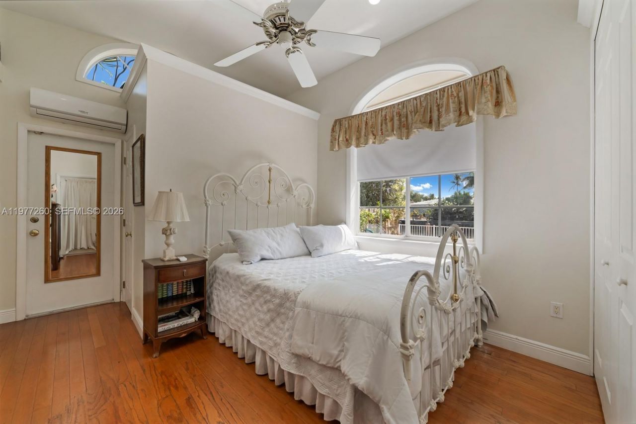 2046 NE 15th St, Fort Lauderdale, FL 33304 Photo