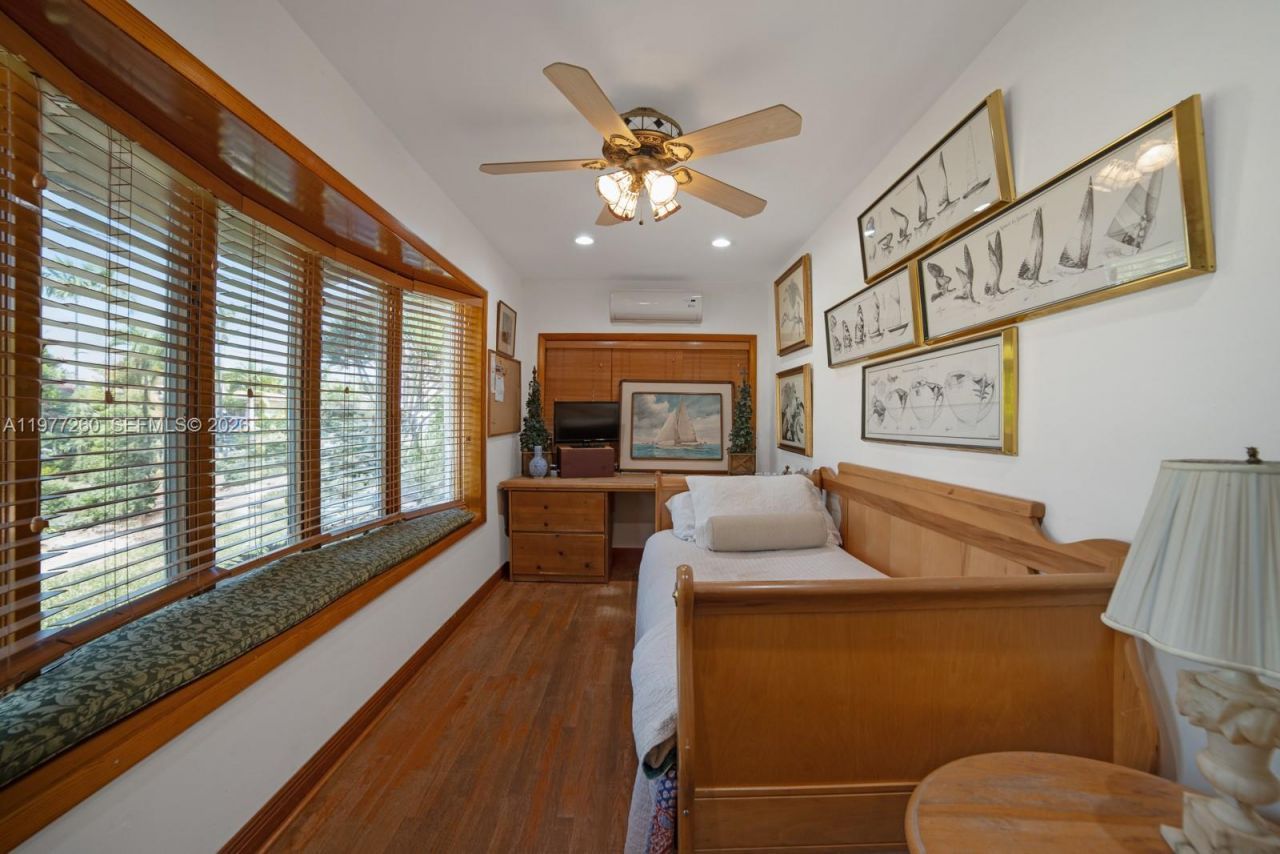 2046 NE 15th St, Fort Lauderdale, FL 33304 Photo