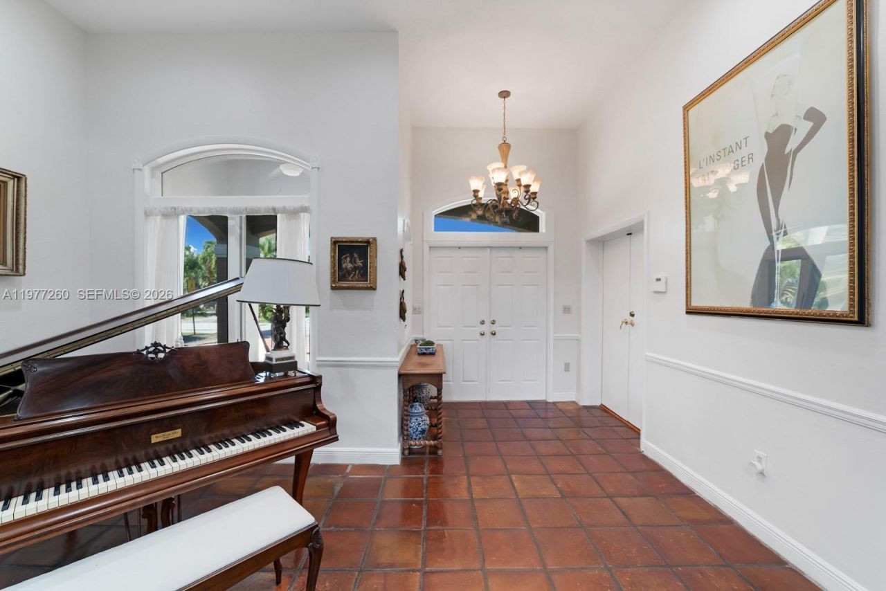 2046 NE 15th St, Fort Lauderdale, FL 33304 Photo