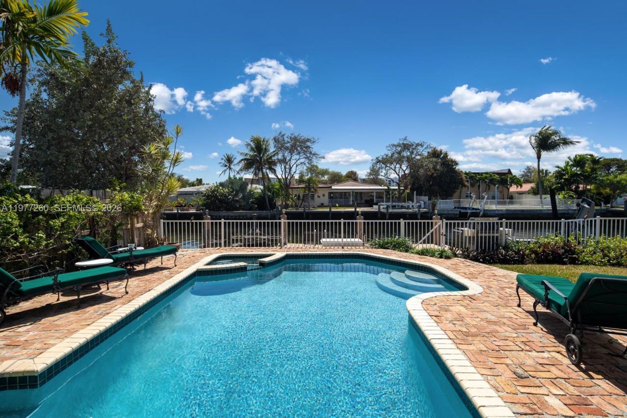 2046 NE 15th St, Fort Lauderdale, FL 33304 Photo