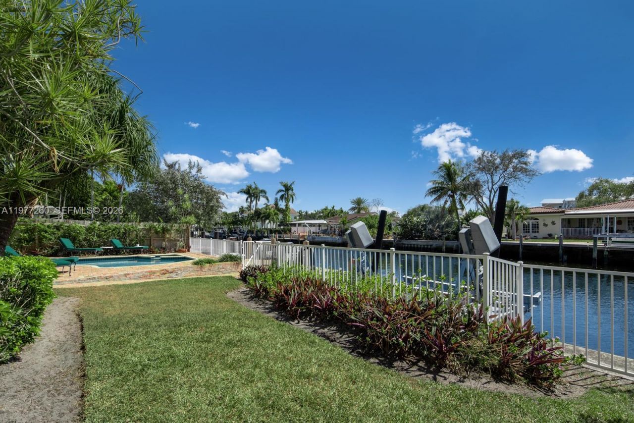 2046 NE 15th St, Fort Lauderdale, FL 33304 Photo