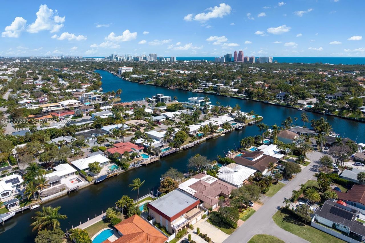 2046 NE 15th St, Fort Lauderdale, FL 33304 Photo