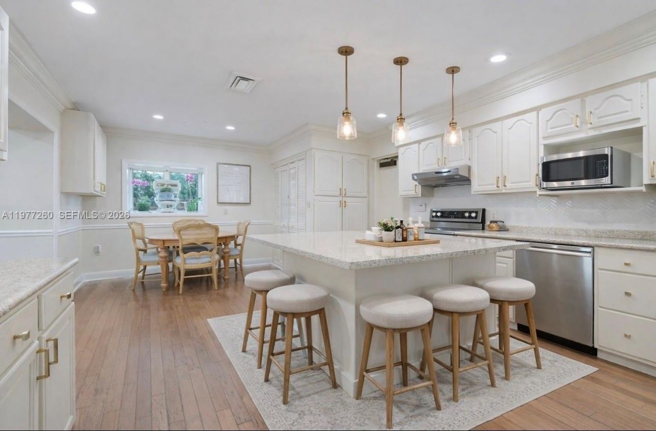 2046 NE 15th St, Fort Lauderdale, FL 33304 Photo