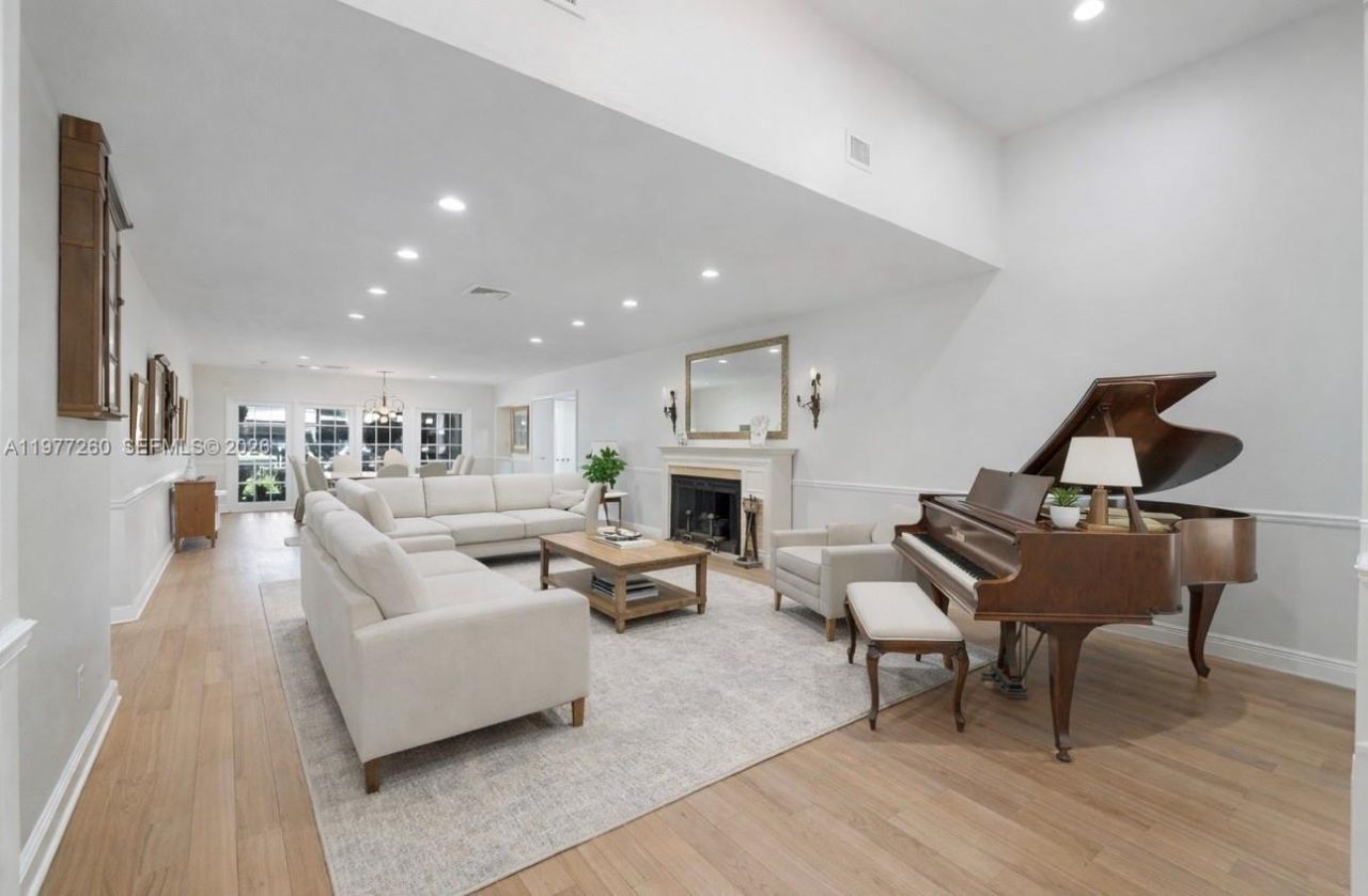 2046 NE 15th St, Fort Lauderdale, FL 33304 Photo