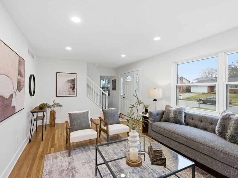 1676 Laval Drive, Anderson Twp, OH 45255 Photo 9