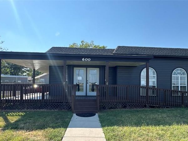 600 S Highway 377 , Pilot Point, TX 76258