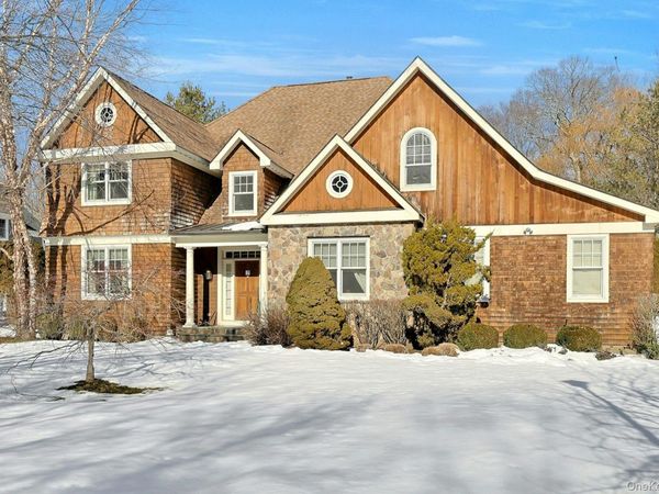 14 Pond Hollow Court , Pleasantville, NY 10570