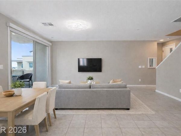 11230 Hidden Peak Avenue , Unit 211, Las Vegas, NV 89135