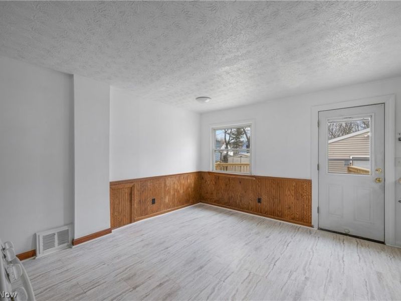 1167 Hilltop Drive, Akron, OH 44310 Photo 9