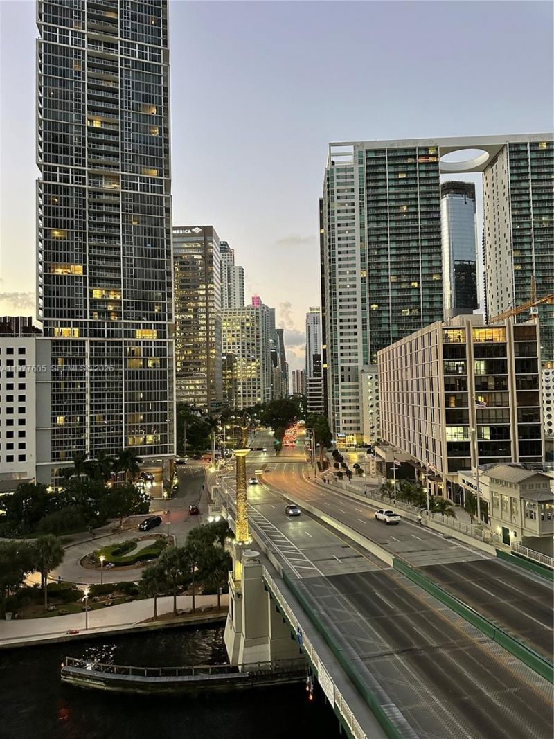 200 S Biscayne Boulevard Way , Unit 703, Miami, FL 33131 Photo