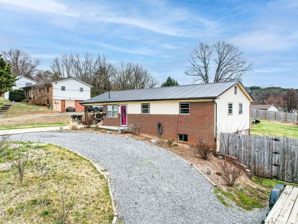 2002 Ivanhoe Road, Morristown, TN 37814