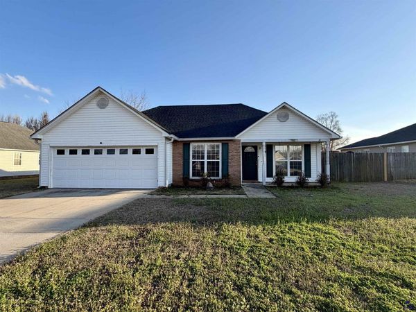 212 Wynfield Lane, Bonaire, GA 31005