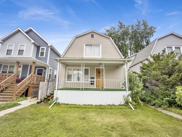 5037 W Winona Street , Chicago, IL 60630