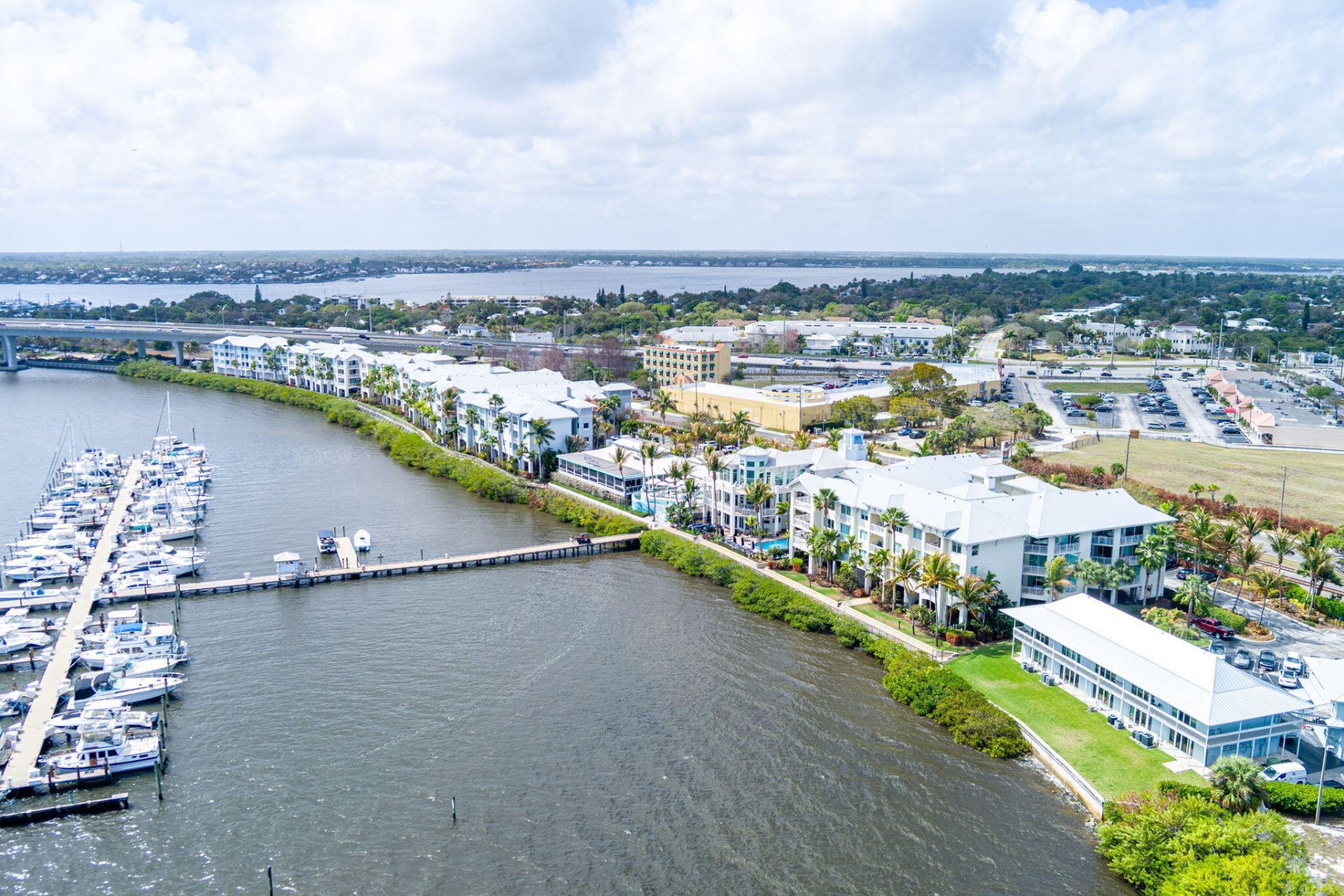 975 NW Flagler Avenue, Unit 302, Stuart, FL 34994 Photo