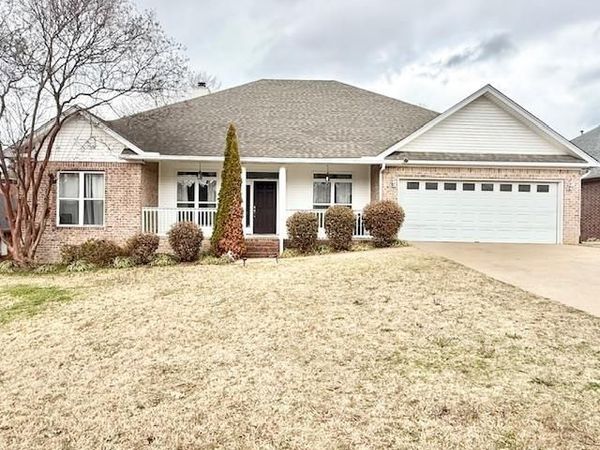 51 Ouachita Drive, Maumelle, AR 72113