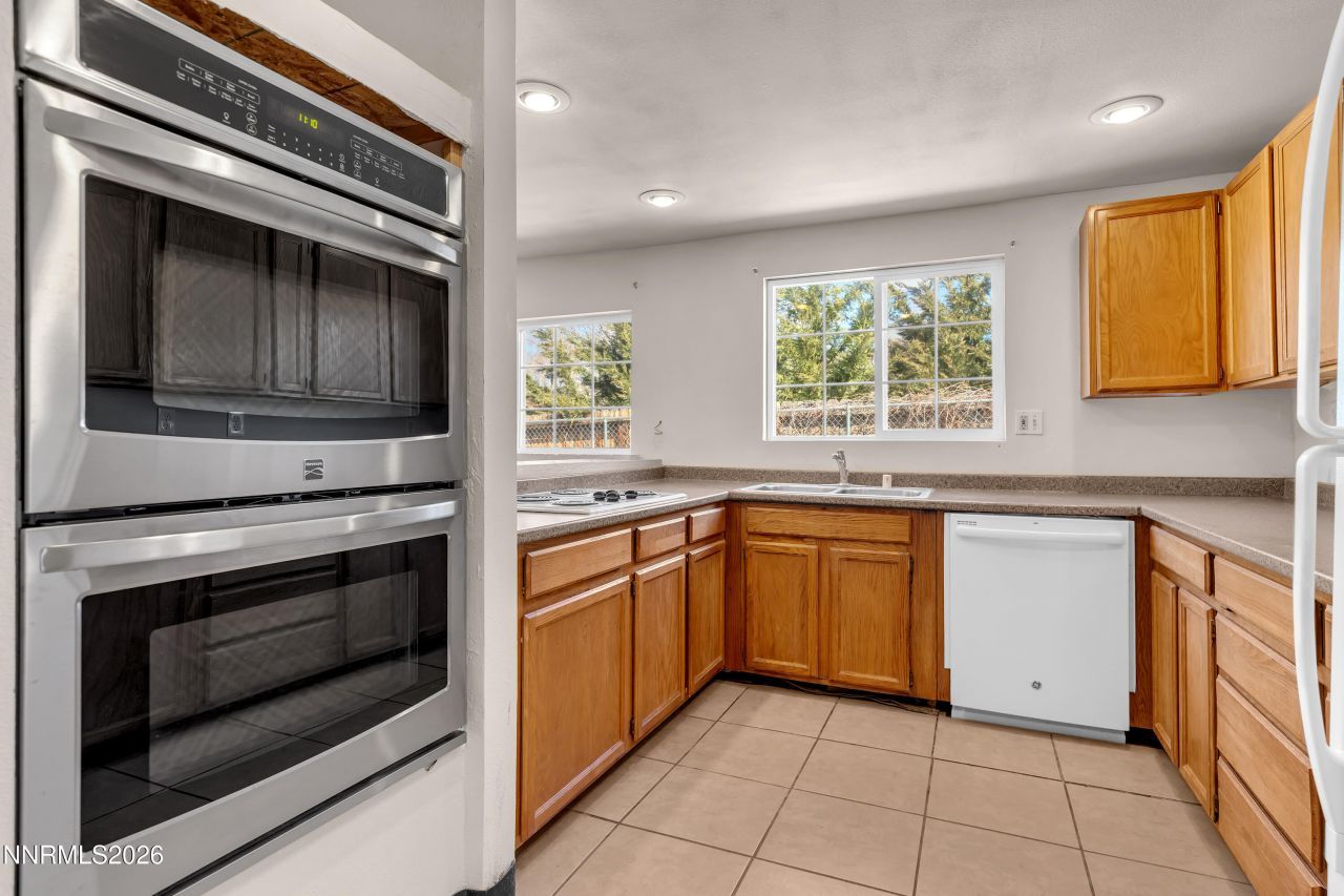 15470 Kivett Lane, Reno, NV 89521 Photo