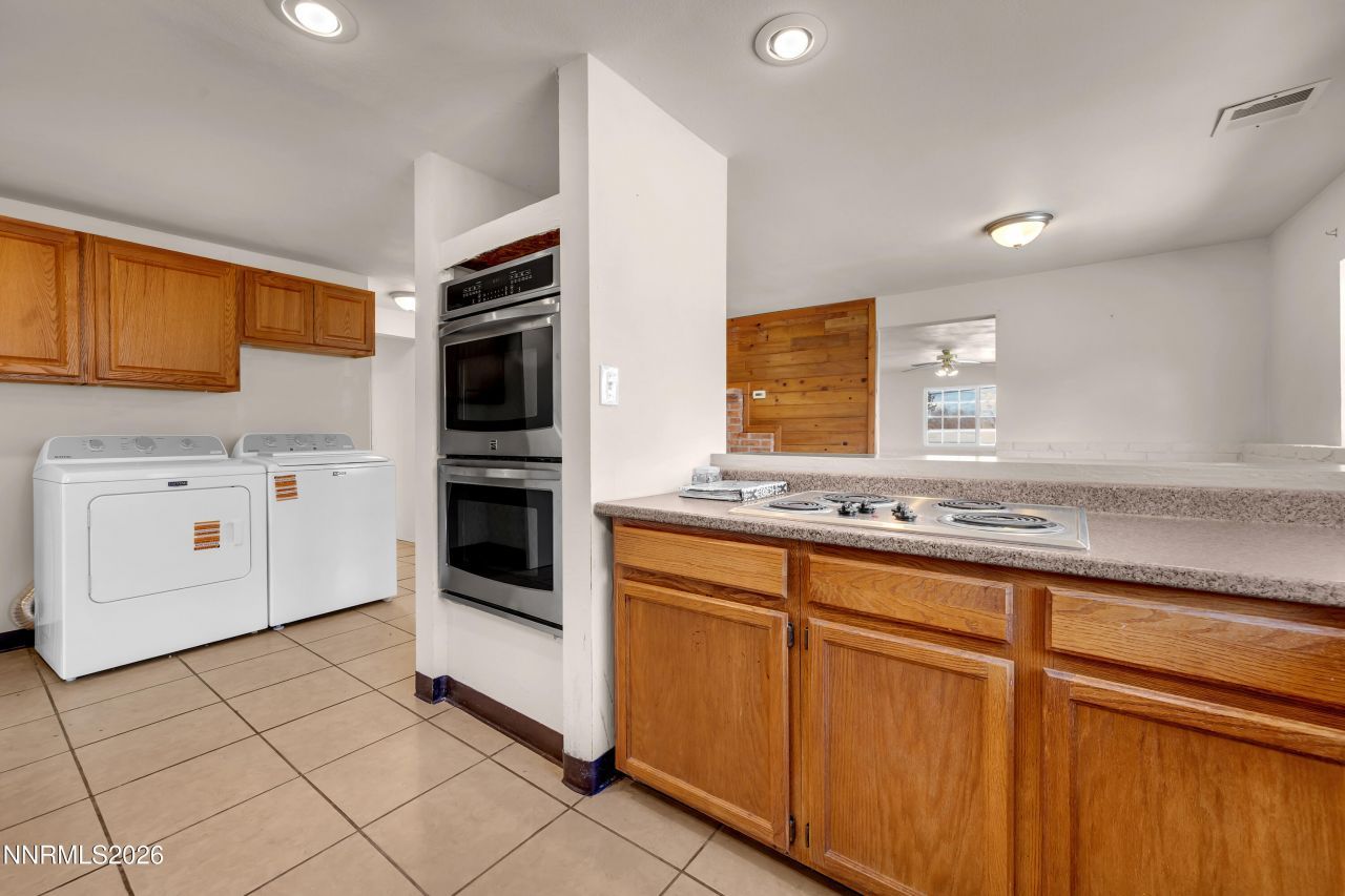 15470 Kivett Lane, Reno, NV 89521 Photo
