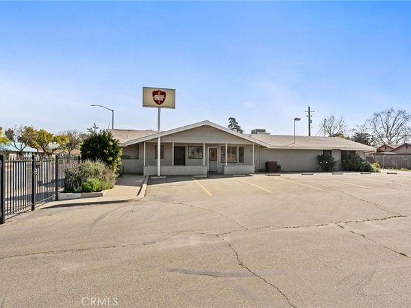 422 E Shields Ave, Fresno, CA 93704