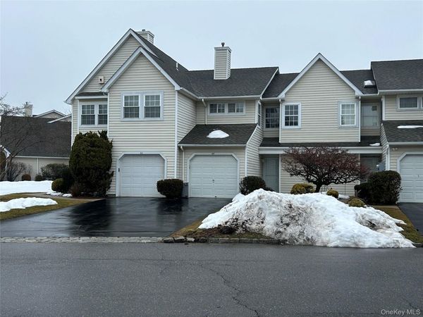 65 Erik Drive , East Setauket, NY 11733