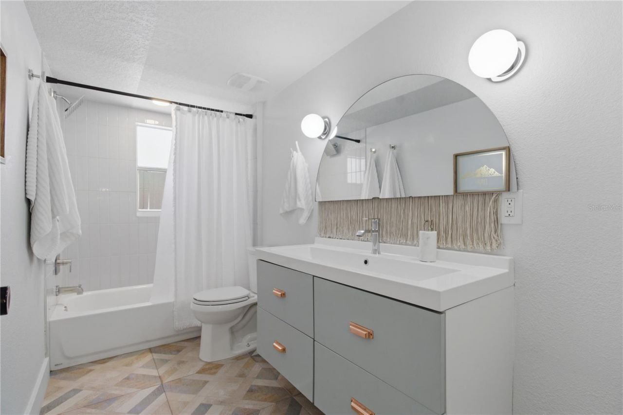 6990 Grevilla Avenue S, South Pasadena, FL 33707 Photo