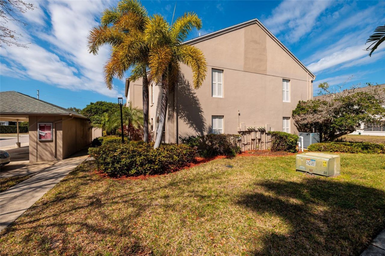 2480 Pelican Court, Unit 103R, Clearwater, FL 33762 Photo