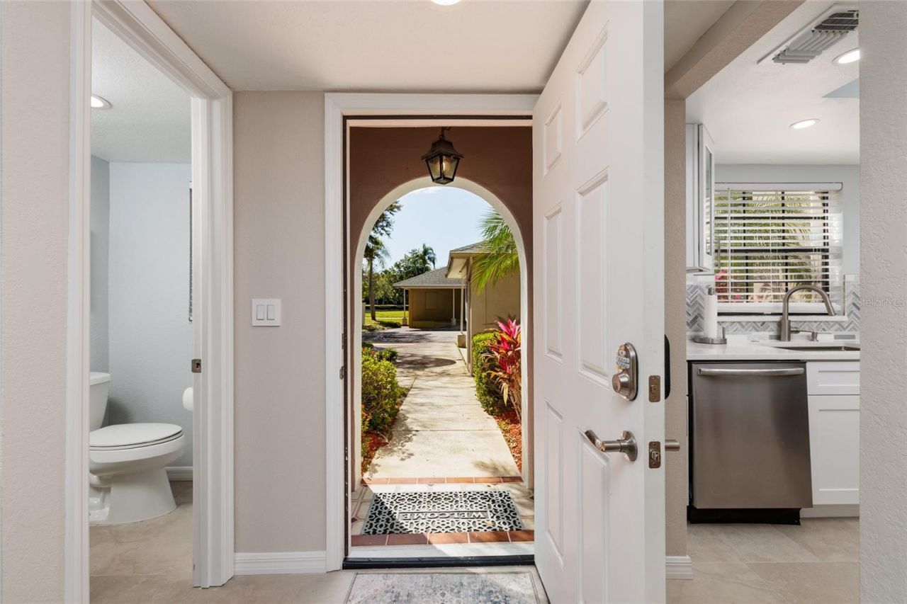 2480 Pelican Court, Unit 103R, Clearwater, FL 33762 Photo