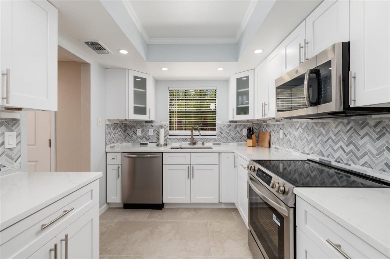 2480 Pelican Court, Unit 103R, Clearwater, FL 33762 Photo
