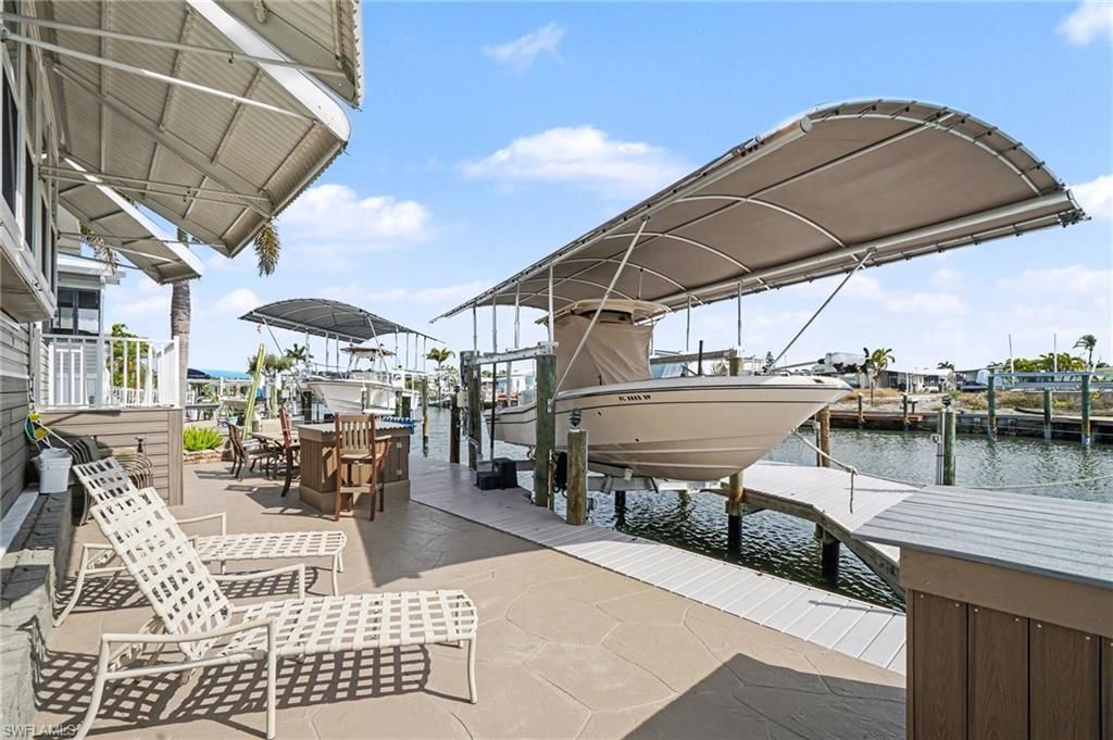 3094 Harpoon Ln , Saint James City, FL 33956 Photo